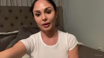 Arianamarie  onlyfans  redhead girl shows her tight hole