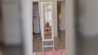 babyprincesskai  onlyfans amazing babe jerking off her cunt