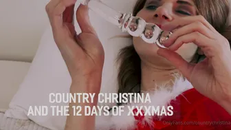 countrychristina  onlyfans  scrawny girl plays with a big black wet pink hole