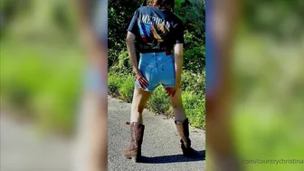 countrychristina  onlyfans Cute chick shows off gorgeous body