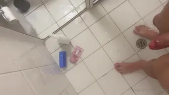 Utahjaz  onlyfans Crazy bitch hard fingering both holes