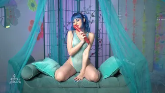 Jewelz Blu aka jewelzblu  onlyfans Sweet chick fingers herself