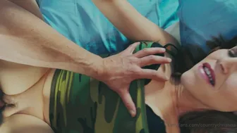 countrychristina  onlyfans Hot beast sticks fingers in wet holes