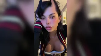 gvalentinaxxx  onlyfans  New beautiful mom teases in chat show