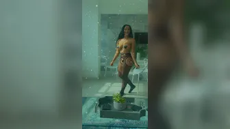 chynnamayberry1  onlyfans  Naughty wet milf plays with big nipples