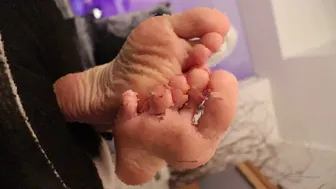 Goddess Alessa aka alescoulier  onlyfans Beauty squeezes cap