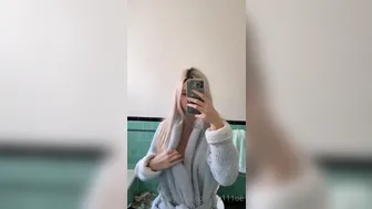 Chloe Spencer aka Ch111oe  onlyfans  Watch a amazing wet pink hole show