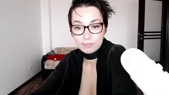 brigitte_sweet  Ready to masturbate her terrible cunt