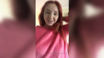 RedFoxOfficial  onlyfans Busty slut masturbates shaved cunt