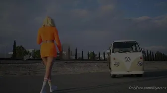 lillyevans  onlyfans  Fingering video show with horny gymnast