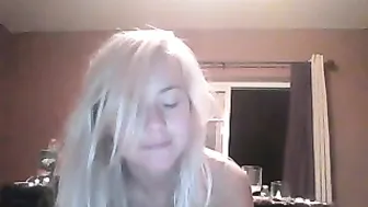 wh0sagoodgirl  fingering her wet panties