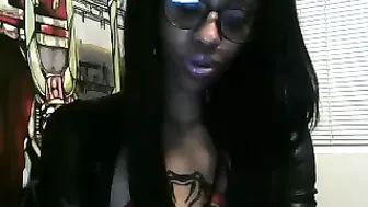 sexynash34  Fucks her pussy for tokens