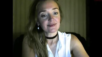 braingirl  Gorgeous webcam hustler Fingering her hole