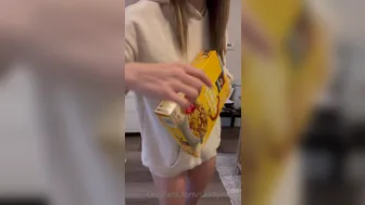 SandyInLace onlyfans Naughty woman sucks cock