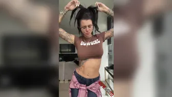 Dakota James onlyfans  showed her tits