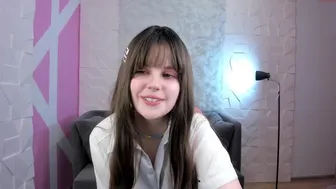 little_camellia 03-May-2022 1852_webcam chaturbate show