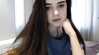 kimmyskiss  horny slut at work wants make some money