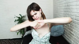 ziny19  hooker Fingers Hairy Pussy