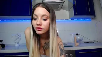 patricia_bloom The obstinate lady shows off the curvaceous