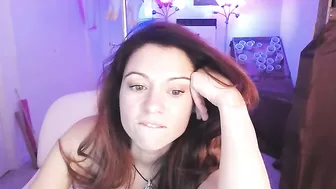 bdayginny  gapes her asshole