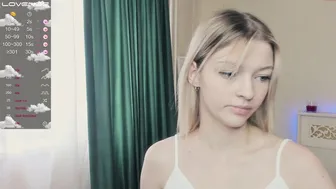 white__crystal_ 19-july-2022 1052 female chaturbate_4