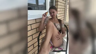 VeronicaLake Spicy Beauty Masturbates Cunt