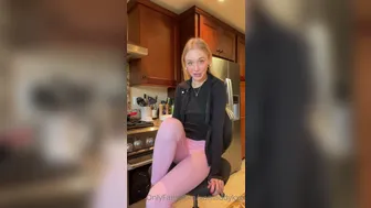 Goddess Kaylee aka xomaddykxo onlyfans gorgeous passion takes a shower