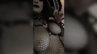 Bratty Kayla aka brattykayla onlyfans mature slut gets naked on camera