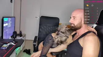 gomayhem 02-September-2022 04:34_couple_ cute model