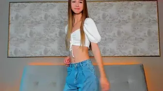 holly_cook chaturbate teen slut gently jerks her pussy