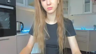 holly_cook 06-September-2022 12:58 webcam chaturbate latest