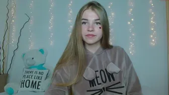 little__cherrry 22-08-2022 01:52 webcam chaturbate