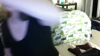 launabelle  fingering her wet panties