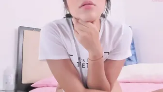 camilitasu  Slaps on wet pussy