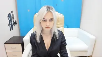 blondie with big tits private