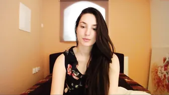 angel_diva  Skinny strumpet webcam