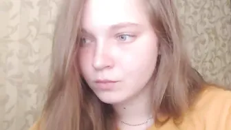 rayna_rose  Wants to go to full private