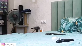 Ella__sweety naked friday night show on bed