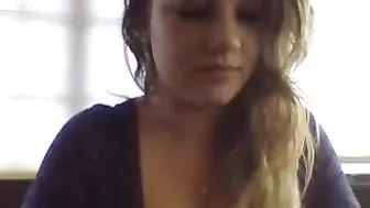 daddies_girls  parking glass toy inside her pussy