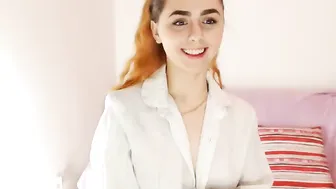 mirelletroutman  masturbating with hairbrush