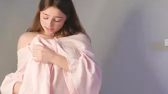 Floret_Joy - the girl caresses herself