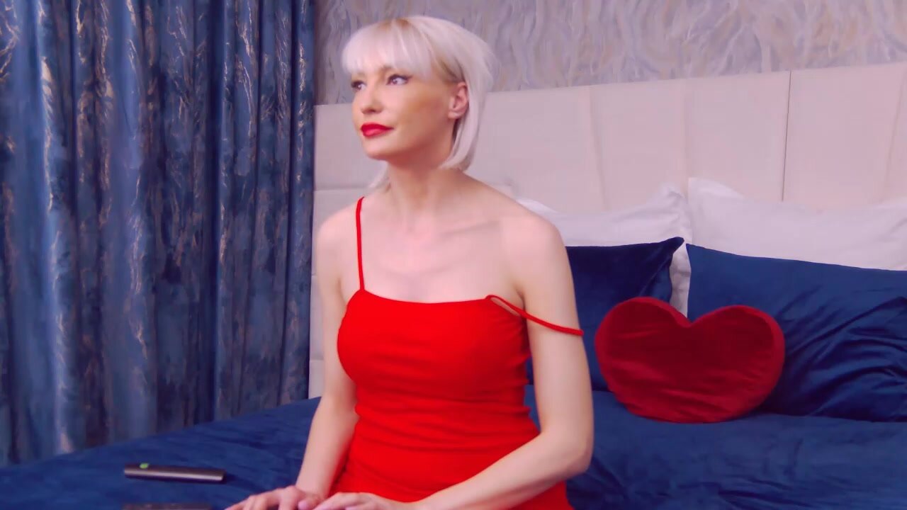 LoreneMoonlight_2025-04-18