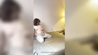 pissqu33n Squirt show 13